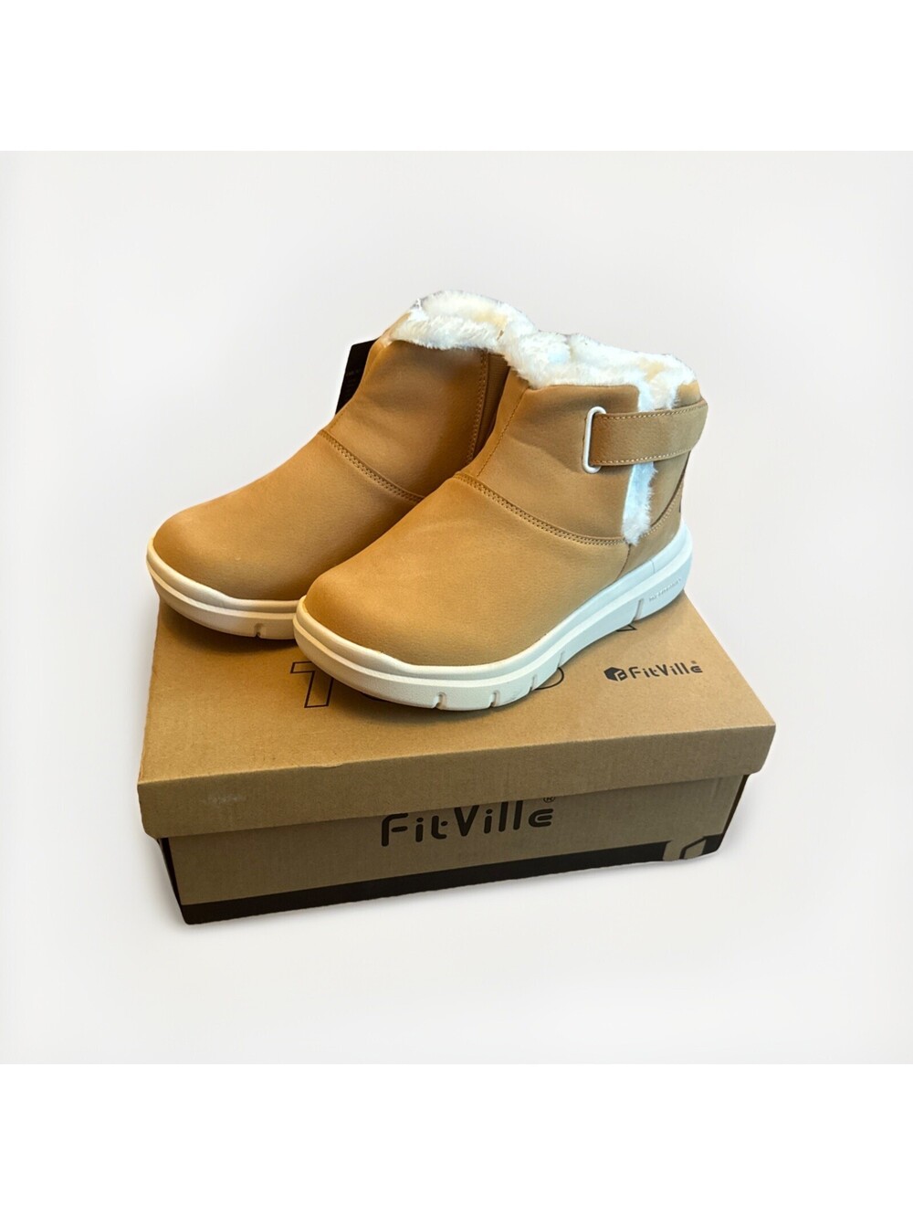 New In Box FitVille Chestnut Winter CozyCore Boots V2 Women’s Size 6.5 Wide